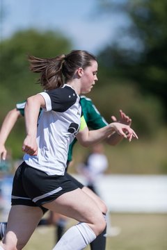 Bild 179 - wBJ TuRa Meldorf/Buesum - JFV Luebeck : Ergebnis: 1:0